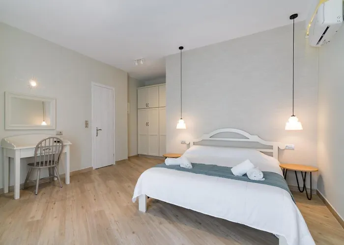 Filoxenia Apartament *