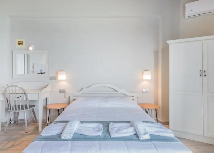 Filoxenia Apartament *